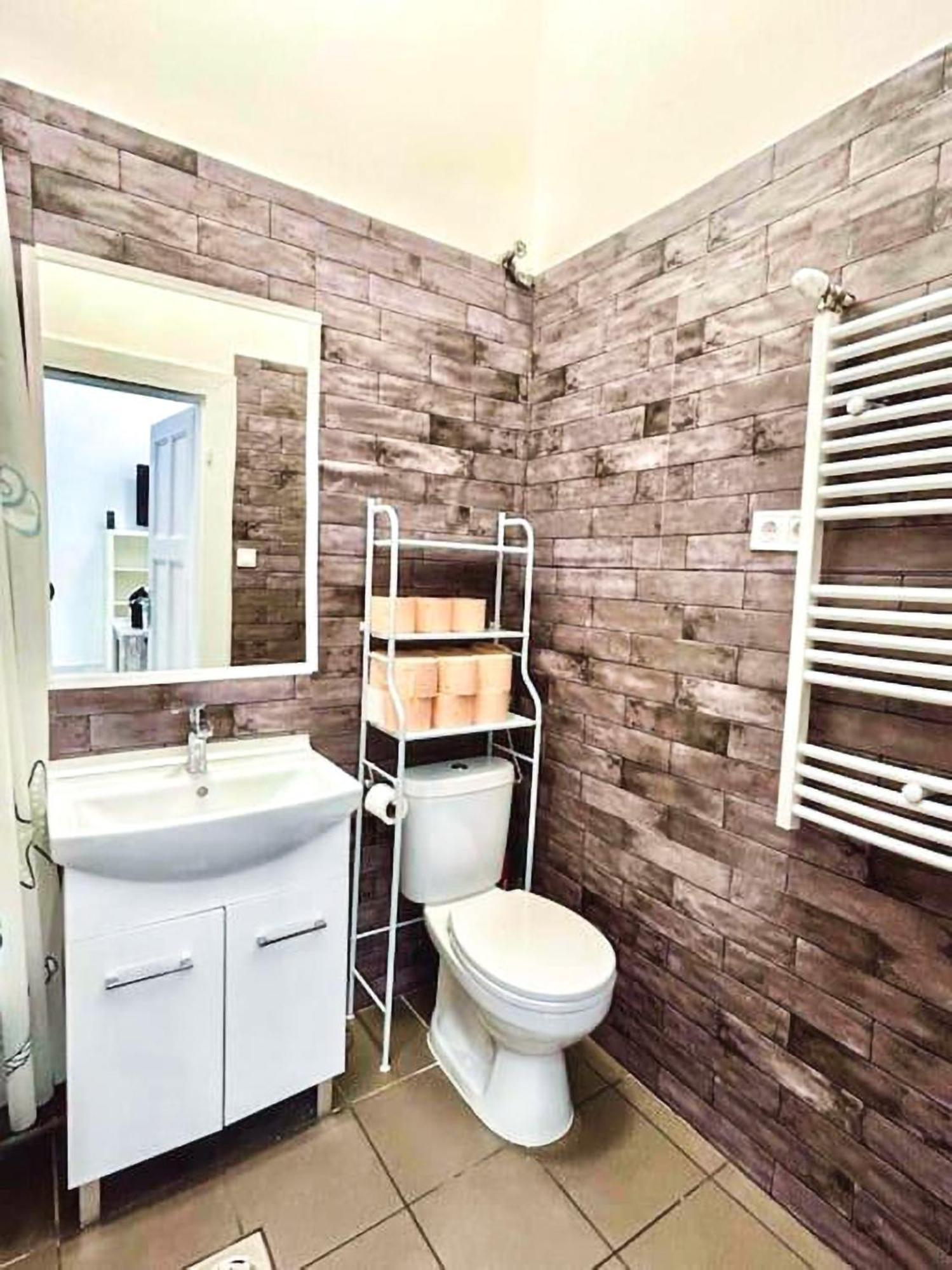 Stylish Haven In The Center Apartment